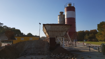 Zdjęcie 8 z budowy budynku portu przeładunkowego Cargo dla jednostki wojskowej w Powidzu. - Xbeton Polska - Wytwórnia betonu