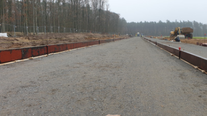 Zdjęcie 2. do artykułu „Produkcja betonu nawierzchniowego (beton drogowy) na 33 Bazę Lotnictwa Transportowego w Powidzu” - Xbeton