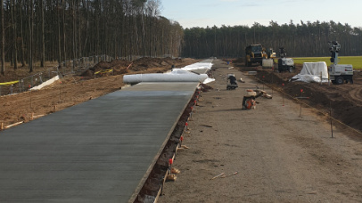 Zdjęcie 11. do artykułu „Produkcja betonu nawierzchniowego (beton drogowy) na 33 Bazę Lotnictwa Transportowego w Powidzu” - Xbeton