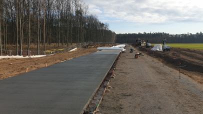 Zdjęcie 12. do artykułu „Produkcja betonu nawierzchniowego (beton drogowy) na 33 Bazę Lotnictwa Transportowego w Powidzu” - Xbeton